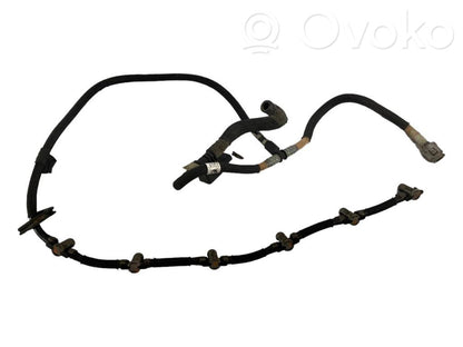 Degvielas caurulīte (-es)