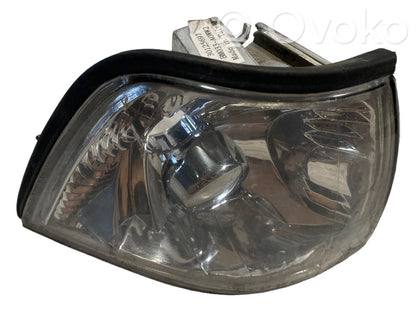 Передний поворотный свет