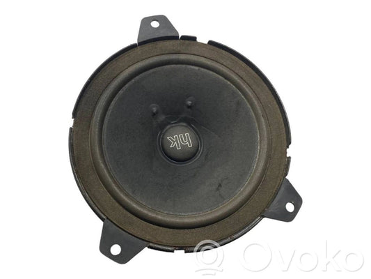 Skaļrunis (-i) priekšējās durvīs