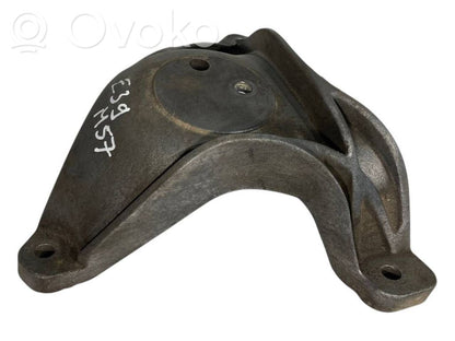 Dzinēja nostiprināšanas stiprinājums-kronšteins