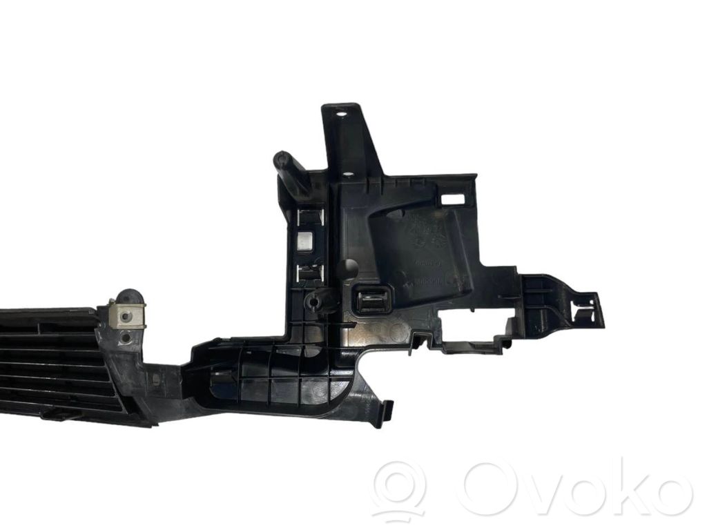 Side decorative trim panel