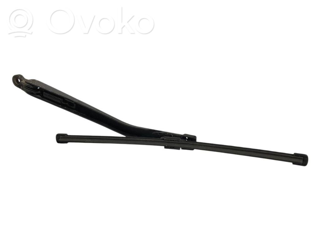 Rear window wiper arm