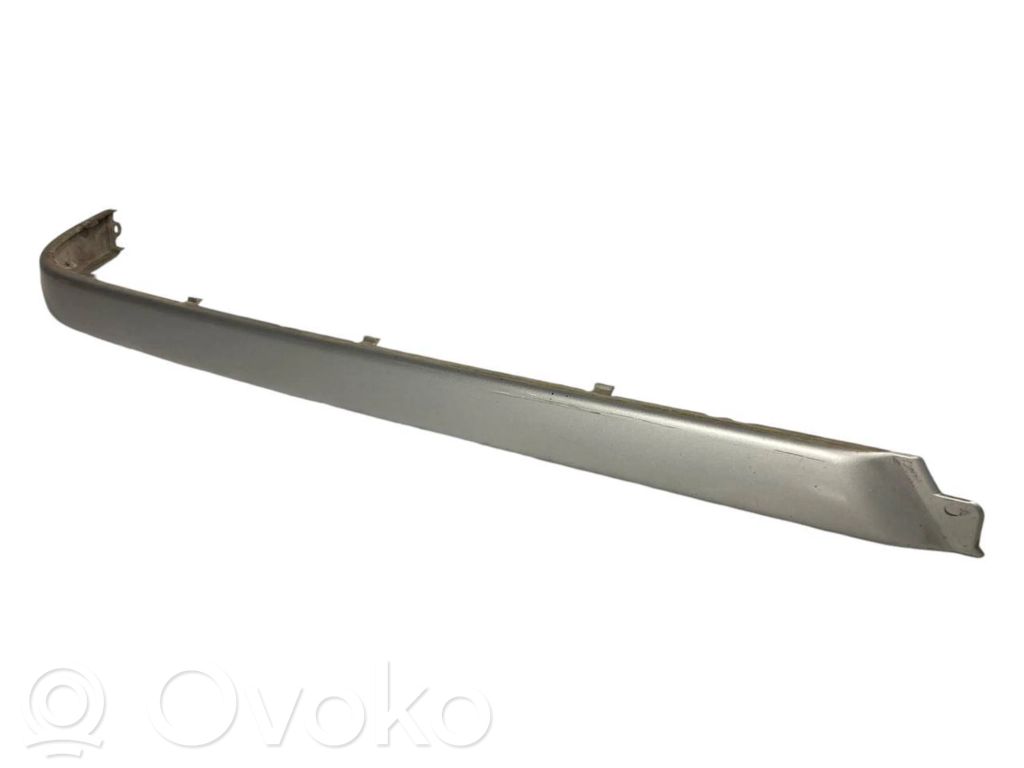 Dekoratīvās aizmugurē bampera ulikas