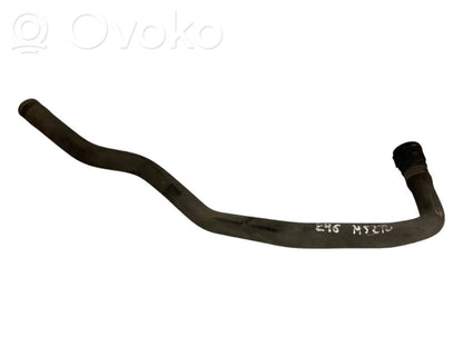 Caurulīte (-es) / šļūtene (-es)