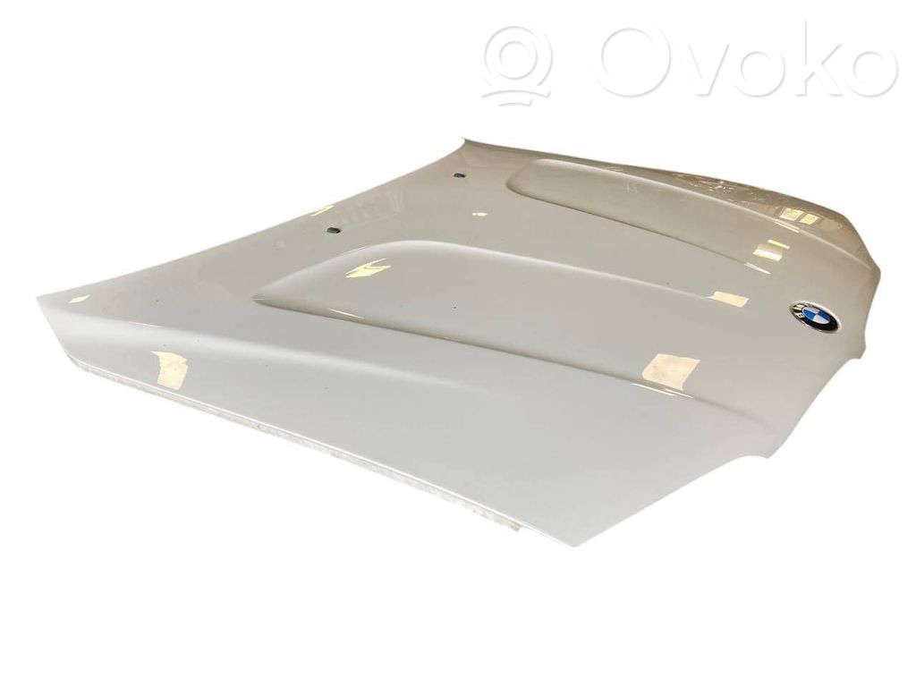 Dzinēja pārsegs (vāks)