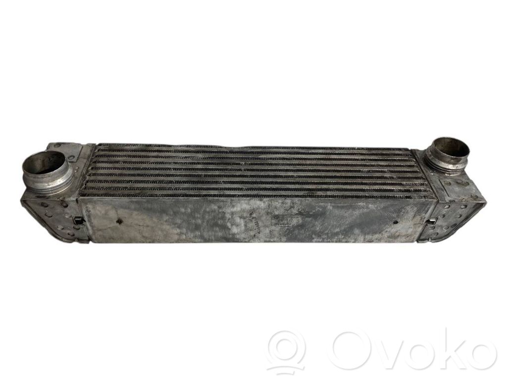 Starpdzesētāja radiators