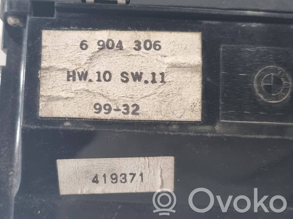 Window lift control switch(es)