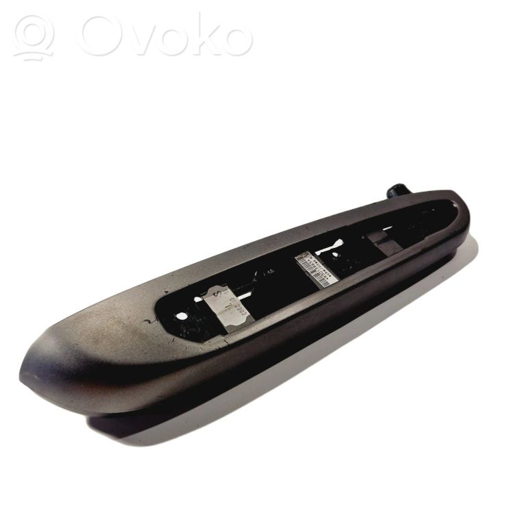 Cita veida salona detaļa