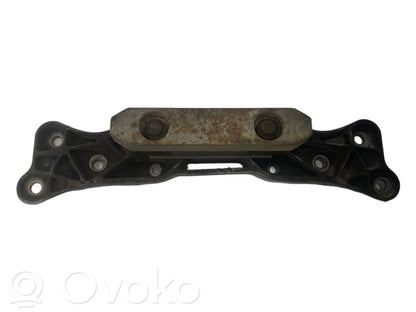 Transmission mounting bracket