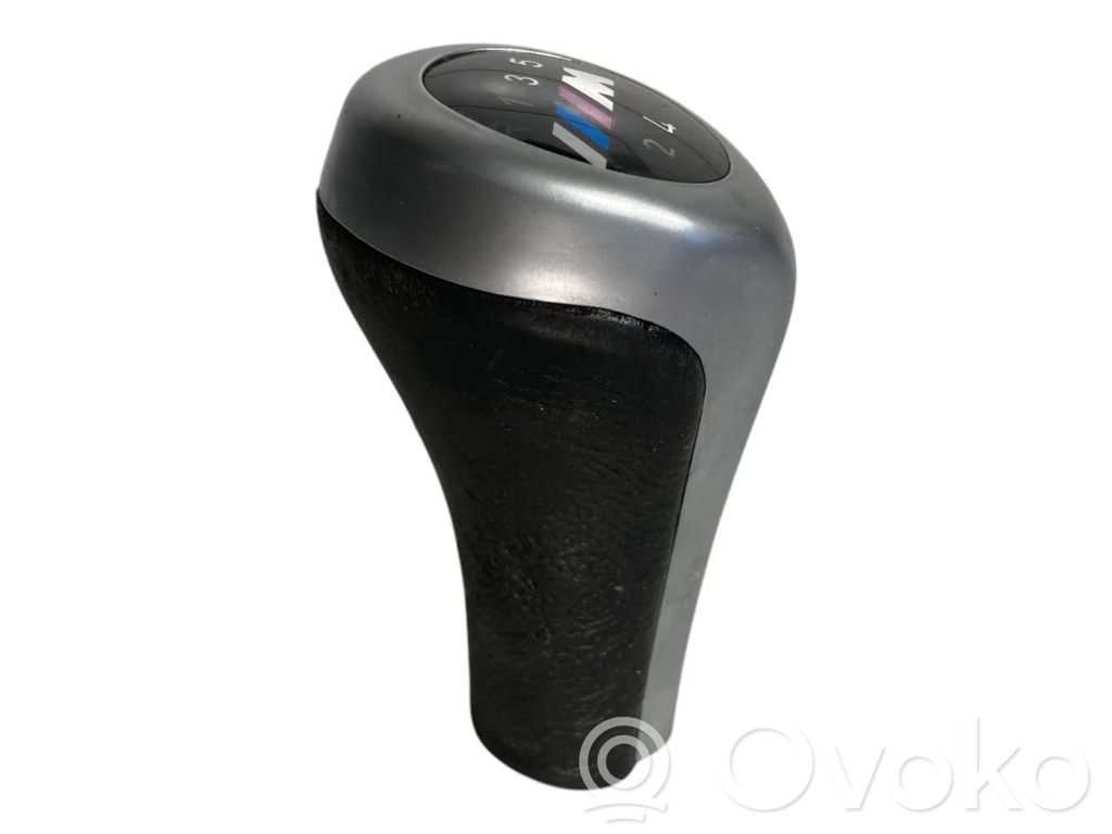 Ātrumu pārslēgšanas sviras dekoratīvā apdare (āda, uzgalis)