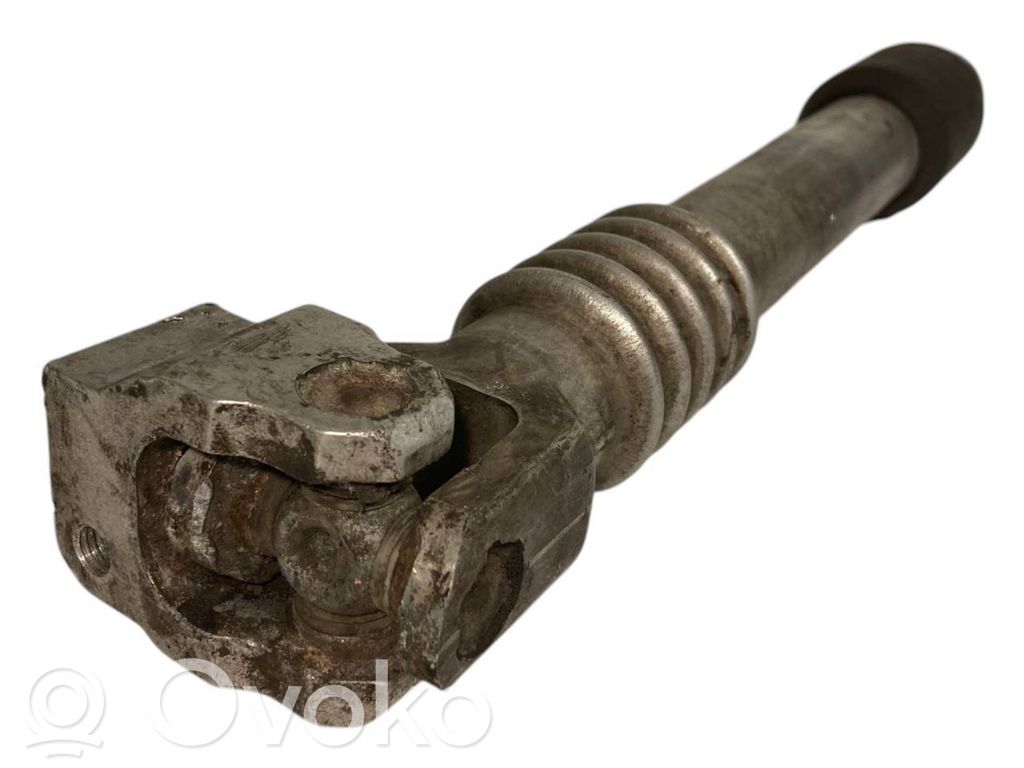 Stūresrata ass krustsavienojums