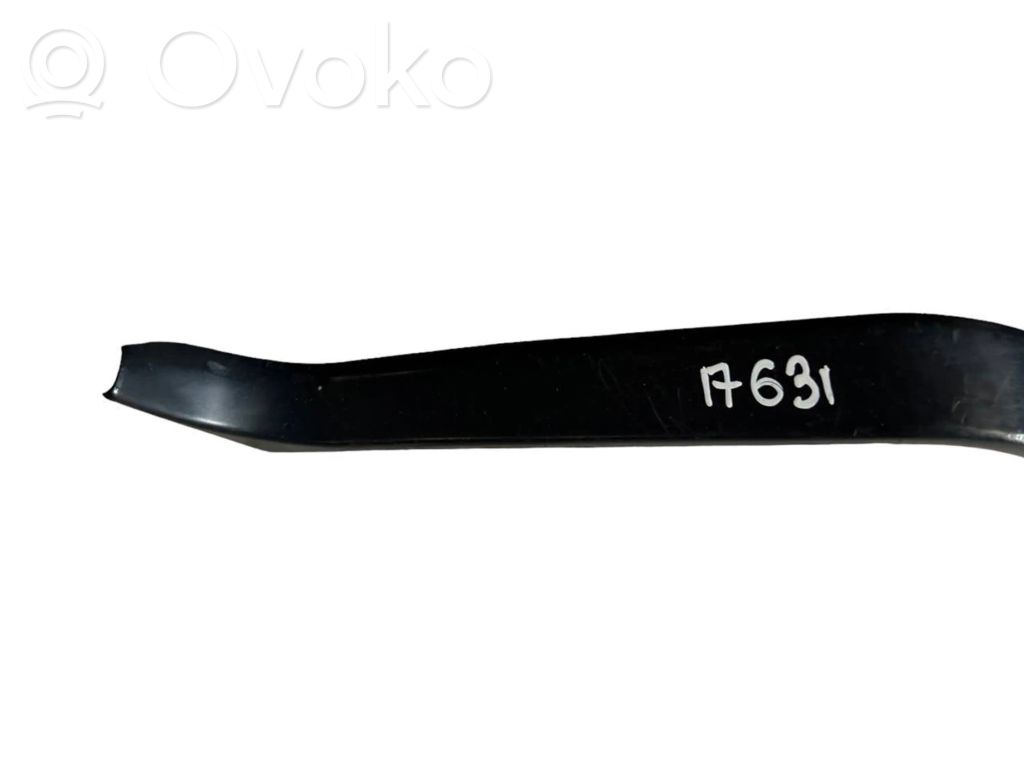 Другой тип декоративной отделки багажника