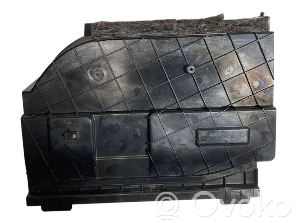 Cita veida bagāžnieka dekoratīvās apdares detaļa