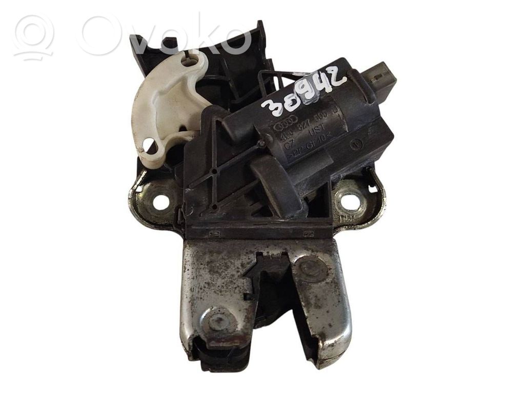 Aizmugurējā pārsega slēdzene