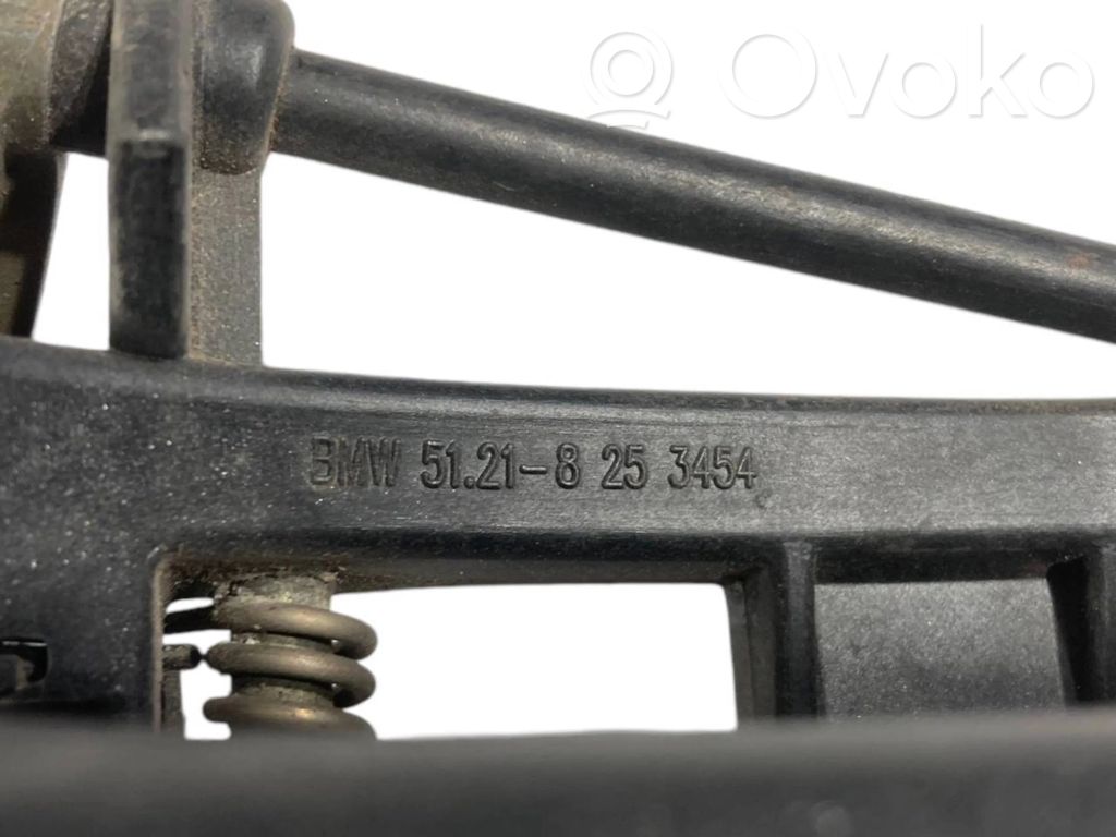 External opening handle