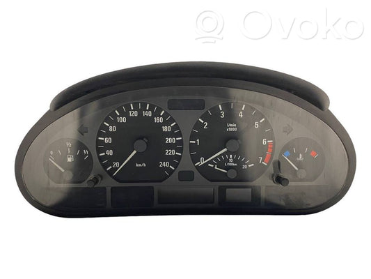 Speedometer (in the instrument panel)