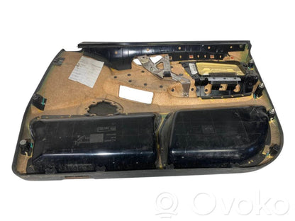 Priekšējo durvju apdare