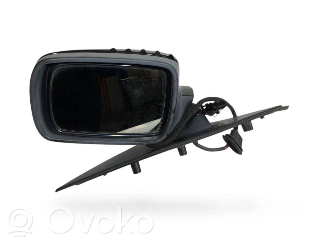 Mirror (electrically controlled)