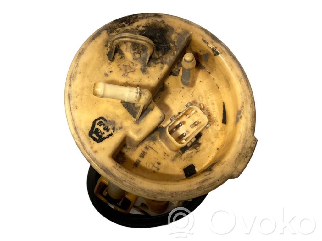Fuel pump (in the fuel tank)