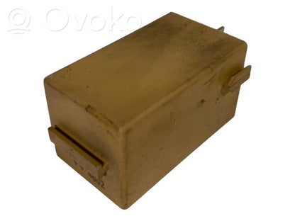 Window wiper relay