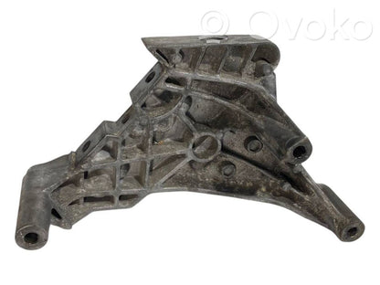 Dzinēja nostiprināšanas stiprinājums-kronšteins