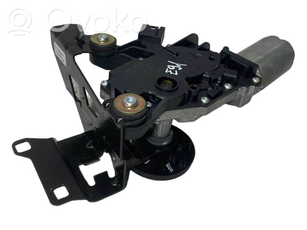 Aizmugurējā loga tīrītāja motoriņš