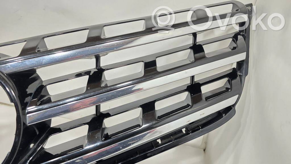 Top grille