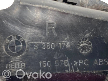 Priekšējo durvju apgaismojums (iekšpusē)