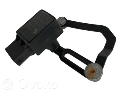 Aizmugures durvju sensors