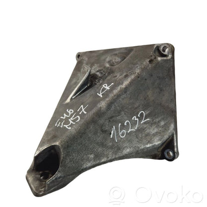 Dzinēja nostiprināšanas stiprinājums-kronšteins