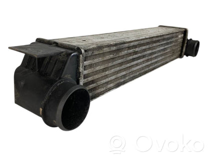 Starpdzesētāja radiators