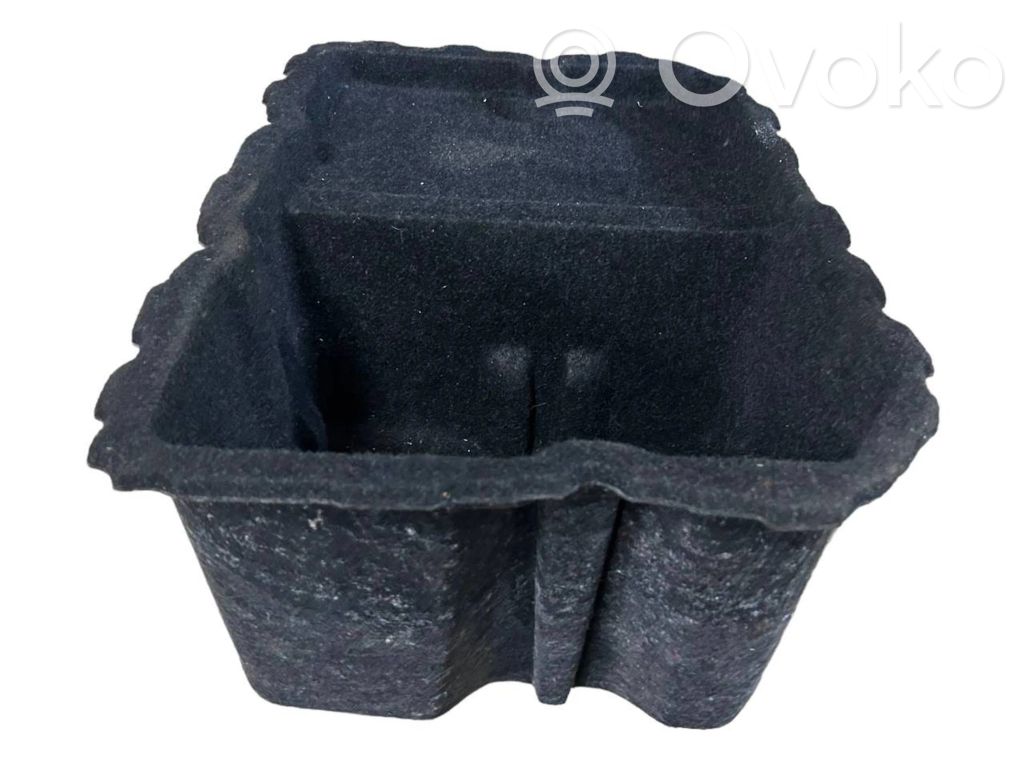 Mantu nodalījums stumbrs