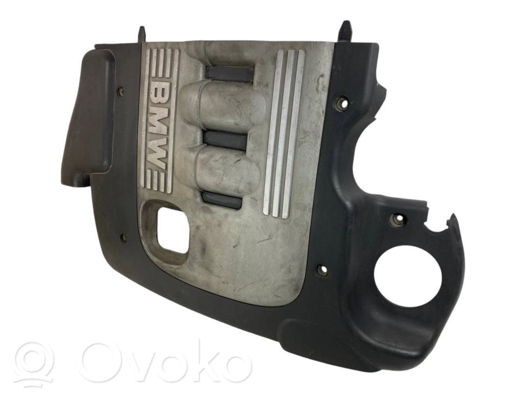 Крышка двигателя (декоративная отделка)