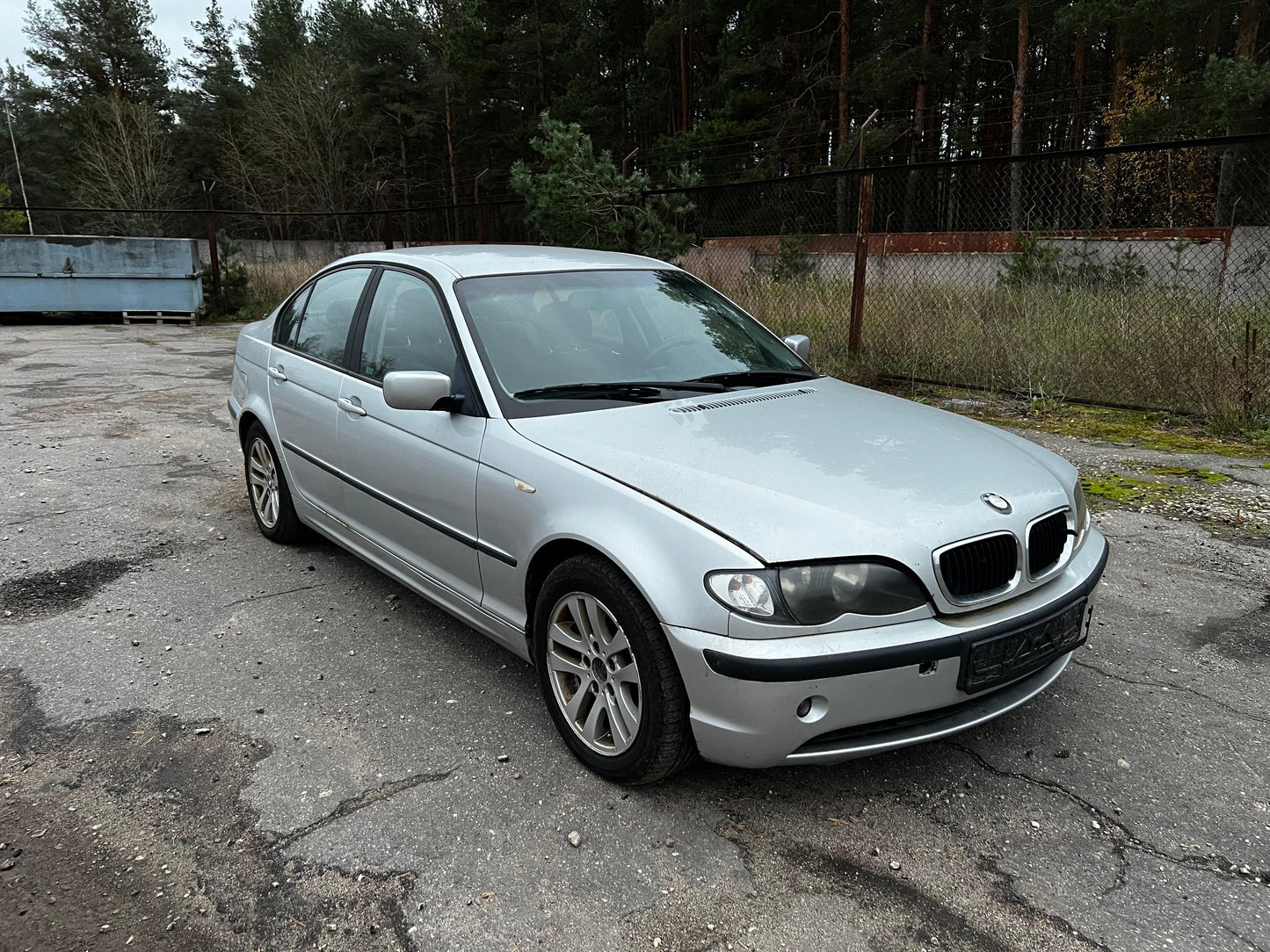 BMW 320 2002.G. rezerves daļas