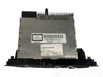 Radio / CD/DVD atskaņotājs / navigācija