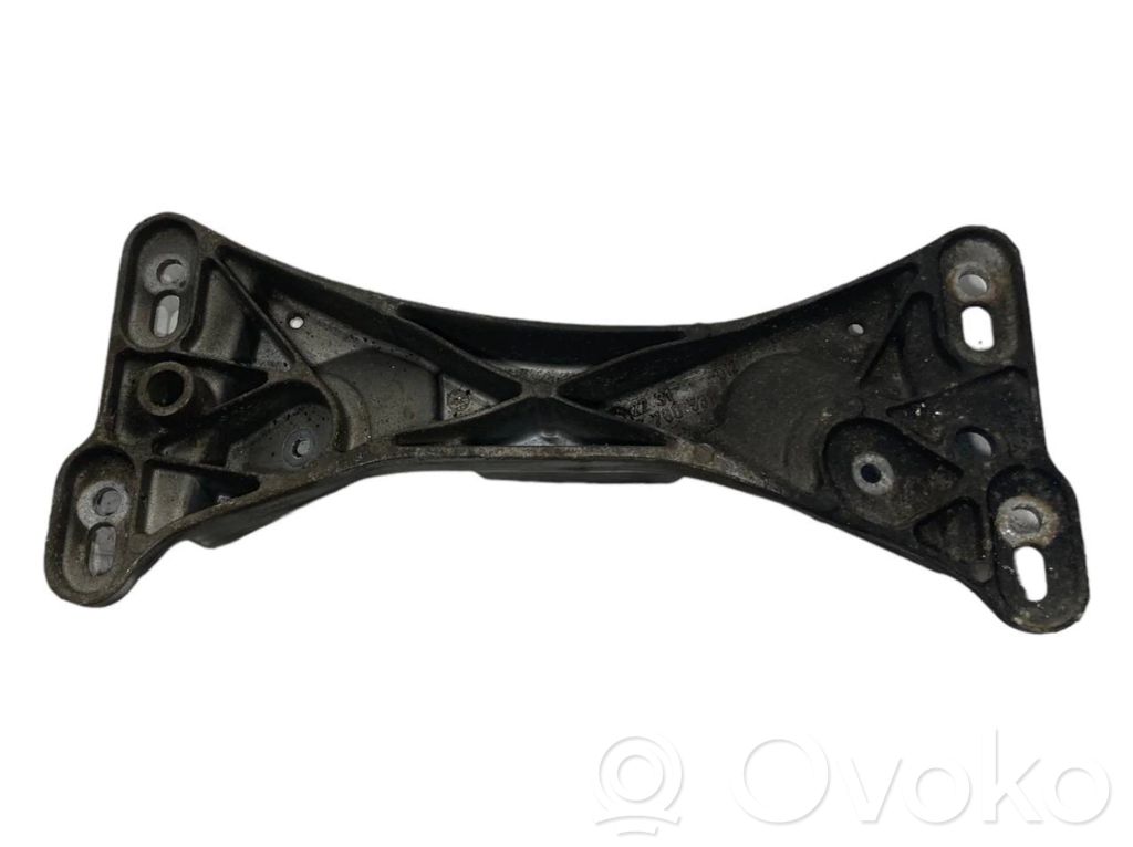 Pārnesumkārbas stiprinājuma kronšteins