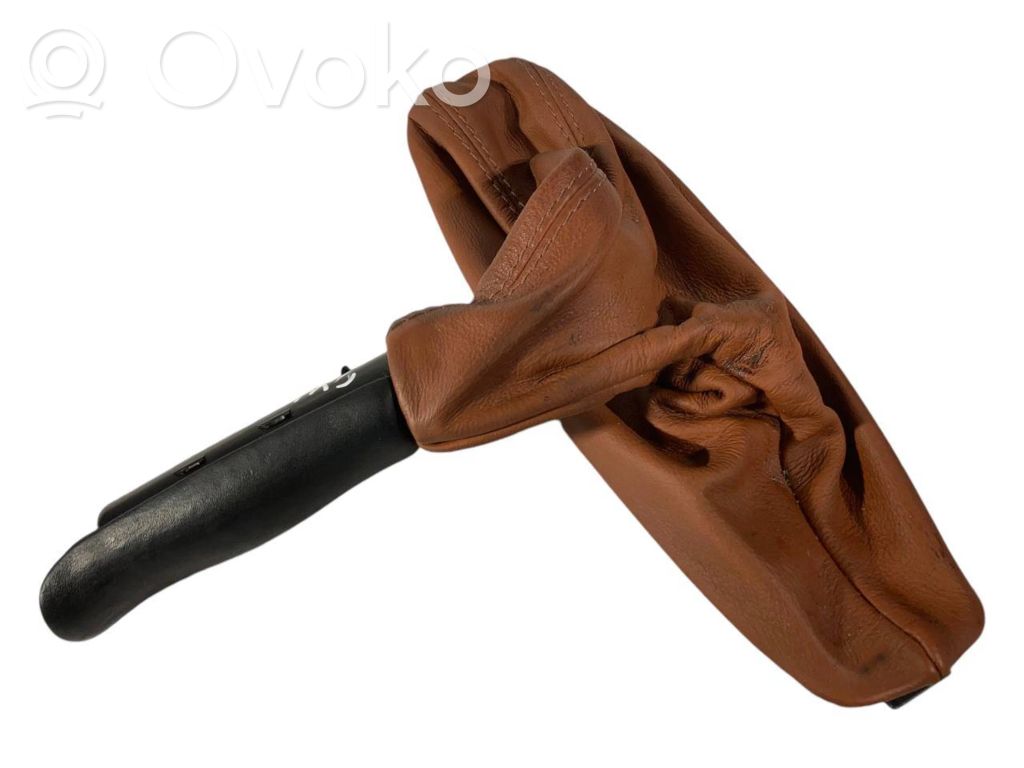 Rokas bremzes dekoratīvā apdare