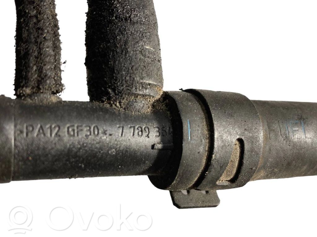 Degvielas caurulīte (-es)