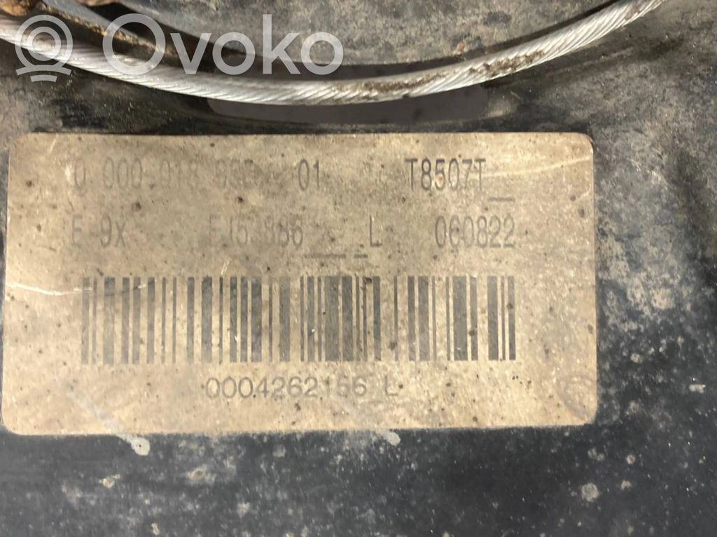 Aizmugurē riteņa rumbas vārpstas šarnīrs (stupica, capfa)