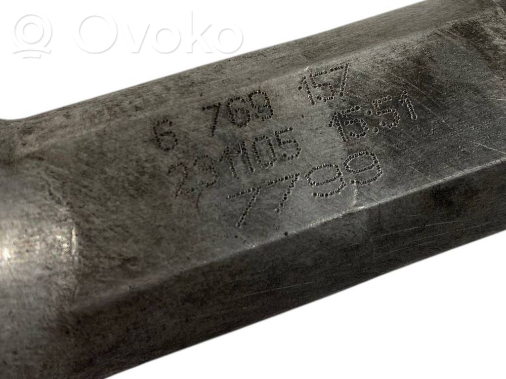 Stūresrata ass krustsavienojums