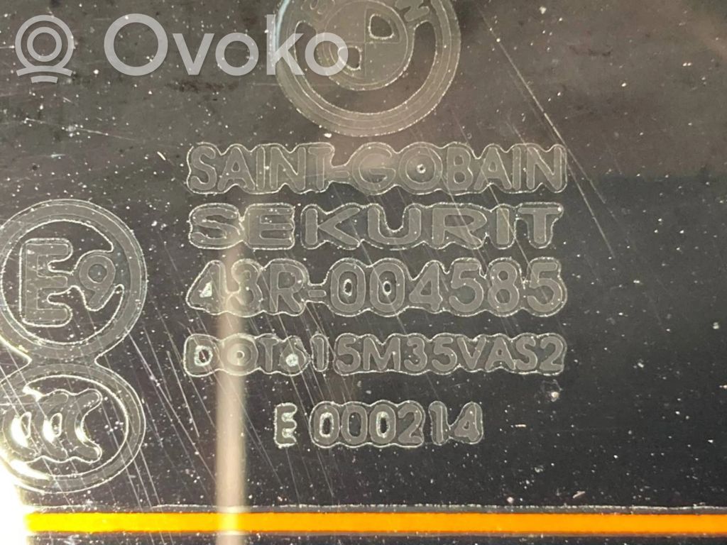 Aizmugurējais virsbūves sānu stikls