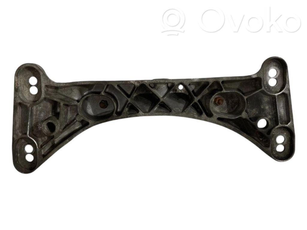 Transmission mounting bracket
