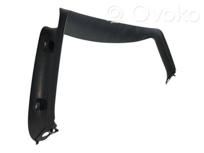 Augšējā dekoratīvā apdare (pie loga)