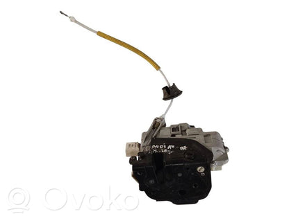 Aizmugurē slēdzene