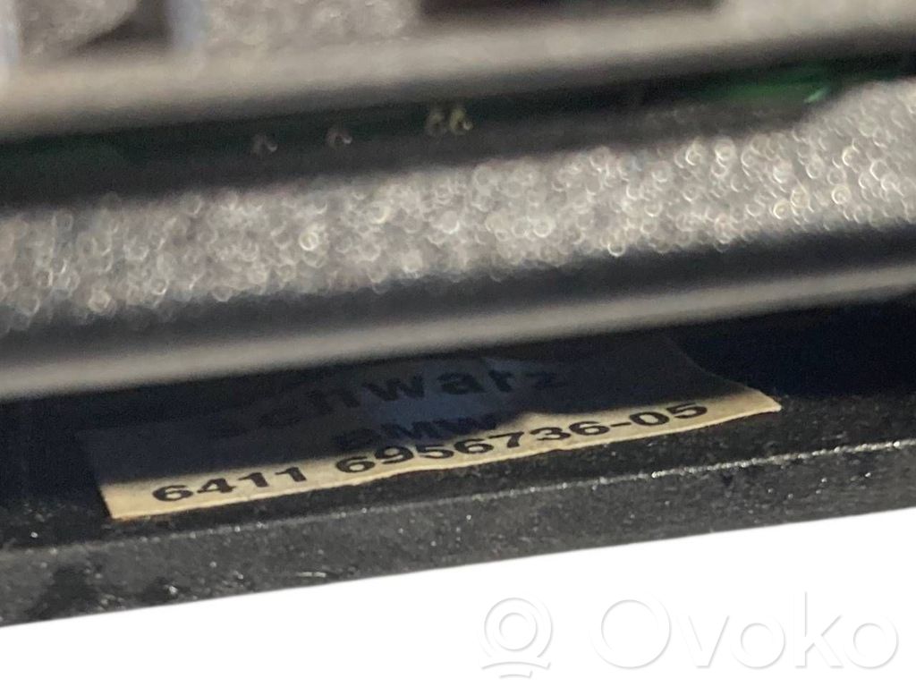 Gaisa kondicioniera / klimata kontroles / salona apsildes vadības bloks (salonā)