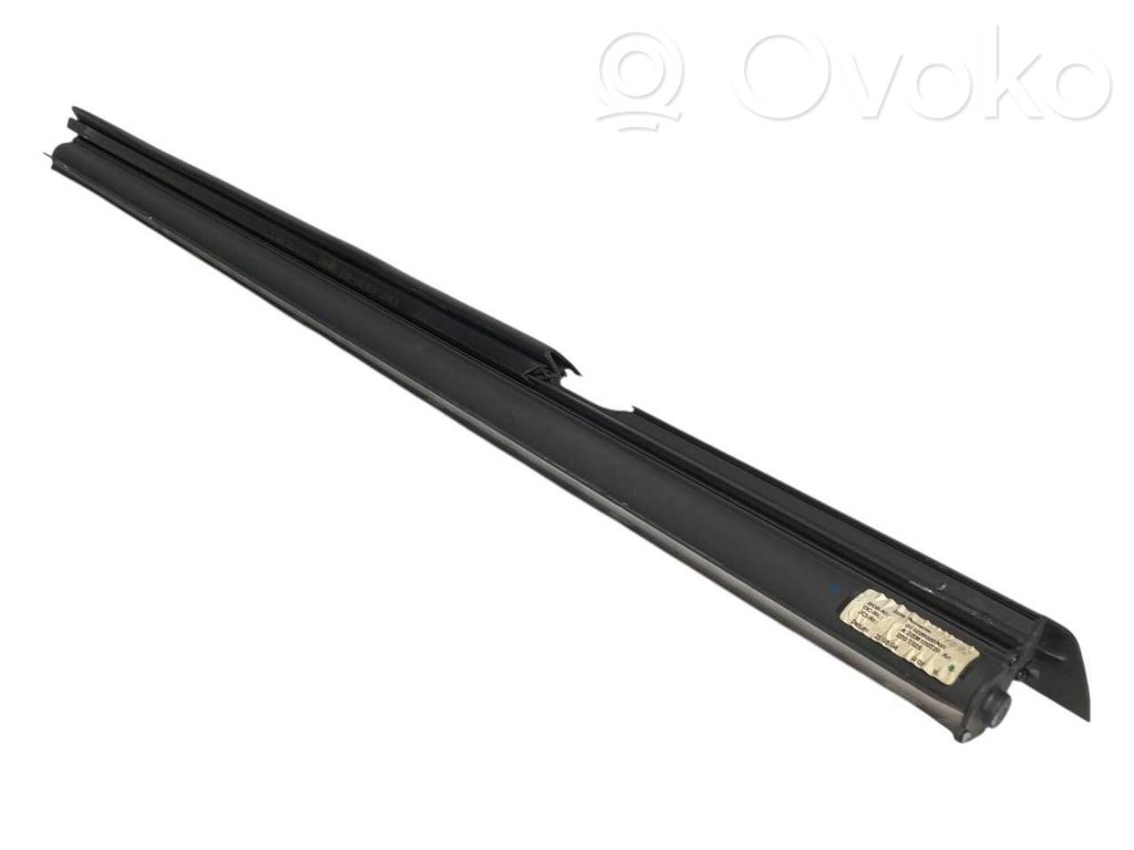 Elektrisks aizmugurējā loga aizkars