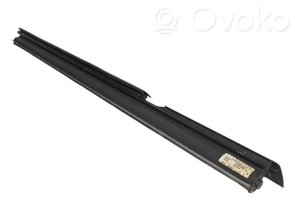 Elektrisks aizmugurējā loga aizkars