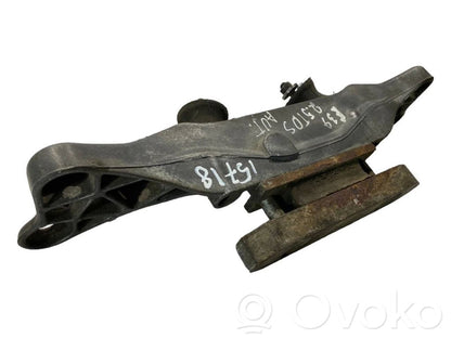 Transmission mounting bracket