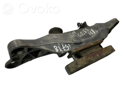 Pārnesumkārbas stiprinājuma kronšteins