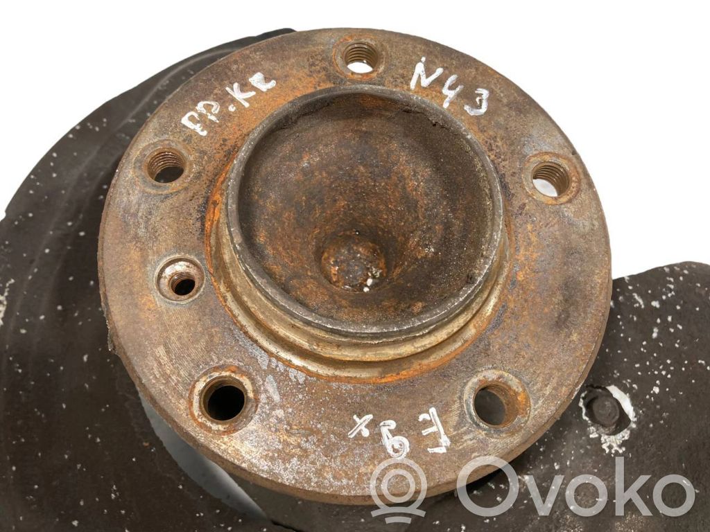 Priekšējā riteņa rumbas vārpstas šarnīrs (stupica, capfa)